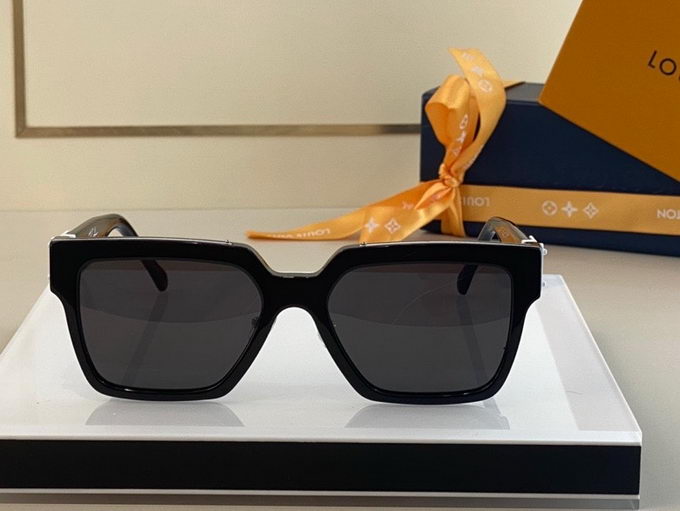 Louis Vuitton Sunglasses ID:20230516-114